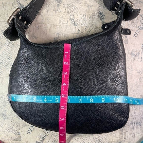 Roots Canada Black Shoulder Bag - Picture 11 of 12